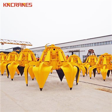 スクラップを処理するためのグラブ