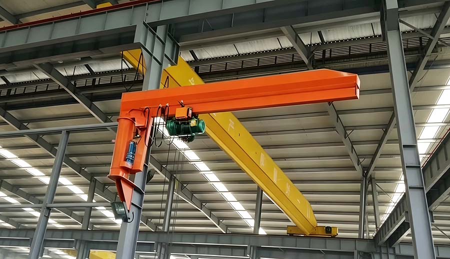 Jib crane and overhead crane in one facility Jib crane and overhead crane in one facility